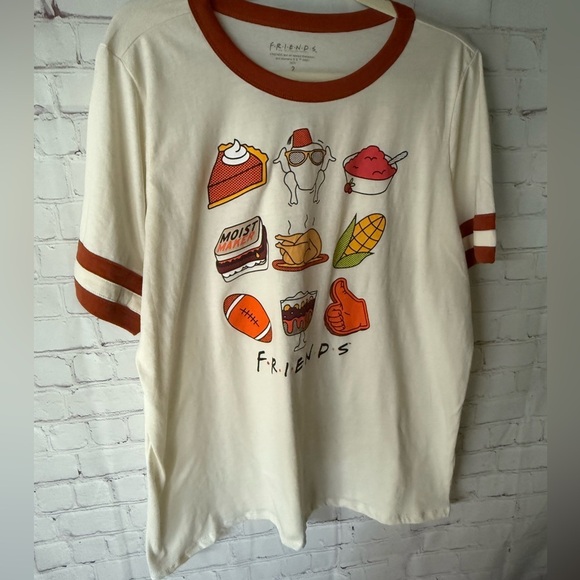 🆕 Friends Thanksgiving Classic Fit Cotton Crew Neck Tee -Torrid 2 (18/20) - Picture 2 of 5